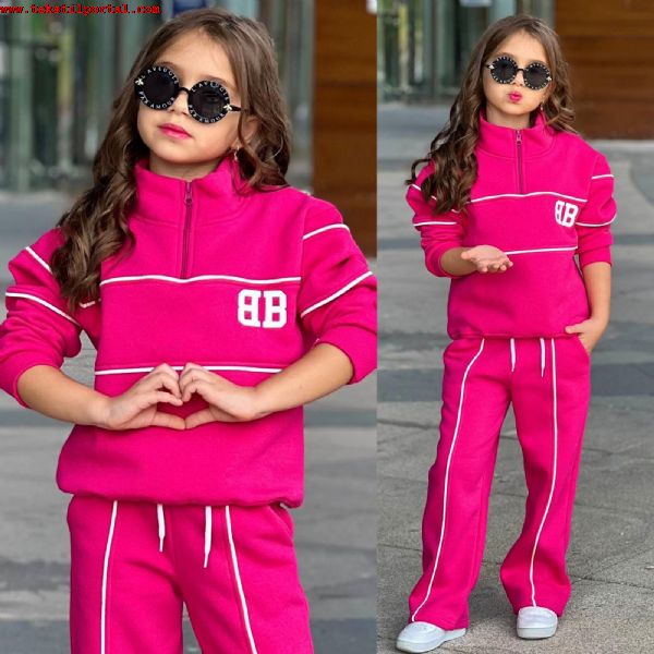 WE ARE MANUFACTURERS AND WHOLESALERS OF GIRLS' TRACKSUIT SETS.<br><br><p><strong>Code: 43105 BB HALF- ZIPPERED GIRLS SET<br />
Sizes : 4- 5 / 5- 6 / 7- 8 / 9- 10 / 11- 12<br />
5- PIECE SET , 3- THREAD RAISED FABRIC, Three- thread wool fabric</strong></p>

<p> </p>

<p>-----------------------------------------------------</p>

<p><strong><span style=